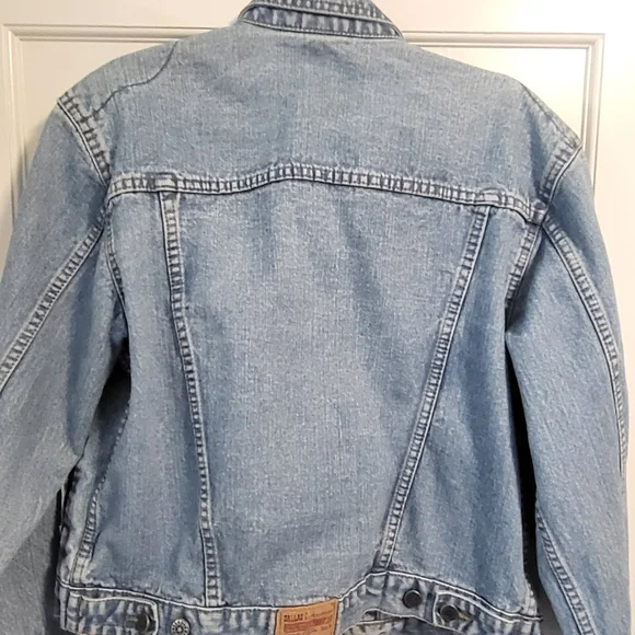 Stylish Light Blue Denim Jacket - Picture 7 of 8